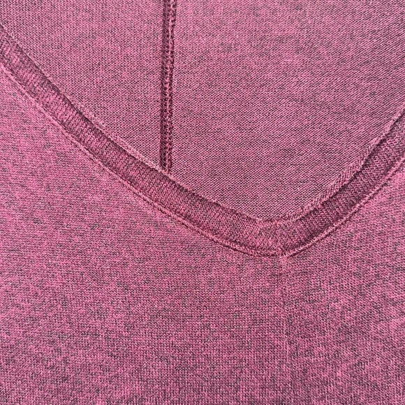 SO Burgundy Long Sleeve V-Neck Tunic – Size M - Picture 5 of 5